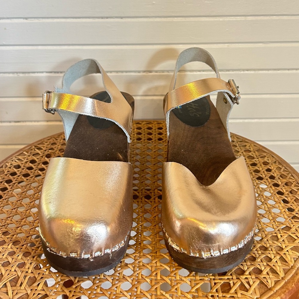 Mia Metallic Gold Wooden Clogs with Ankle Strap